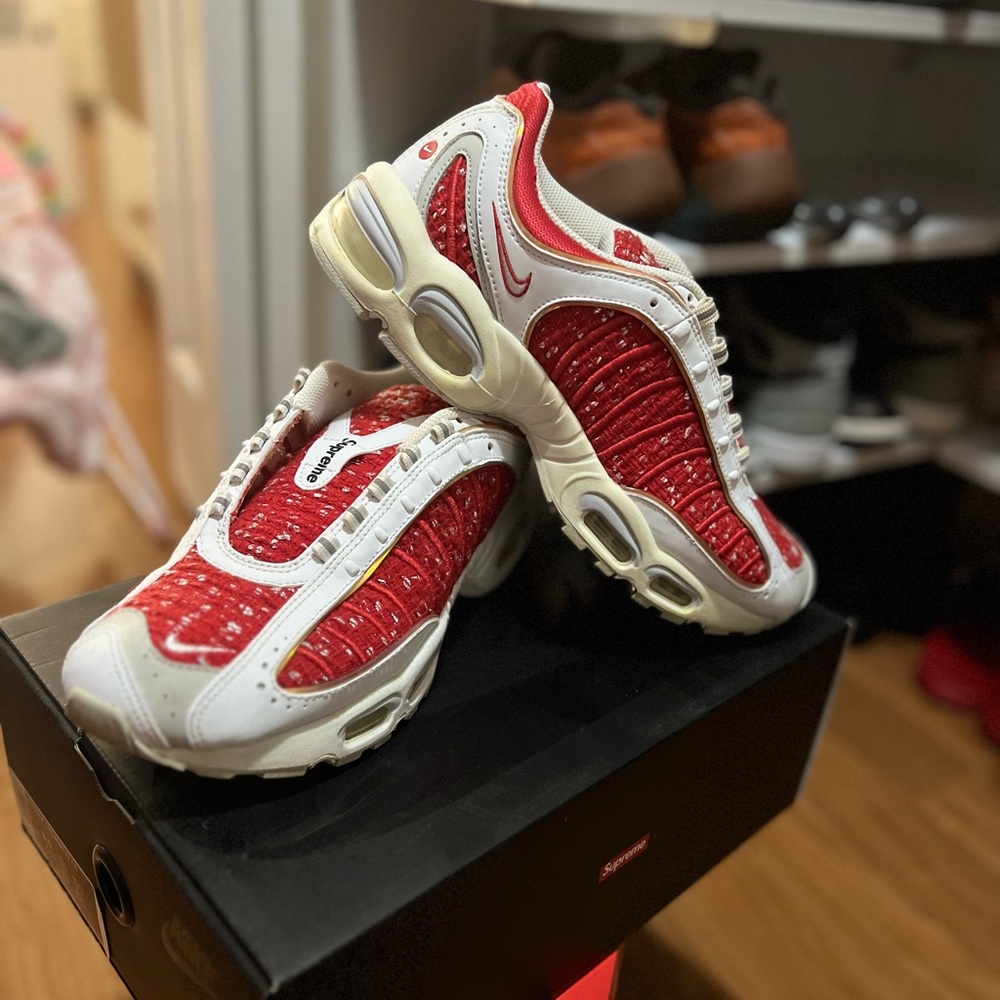 Supreme x Nike